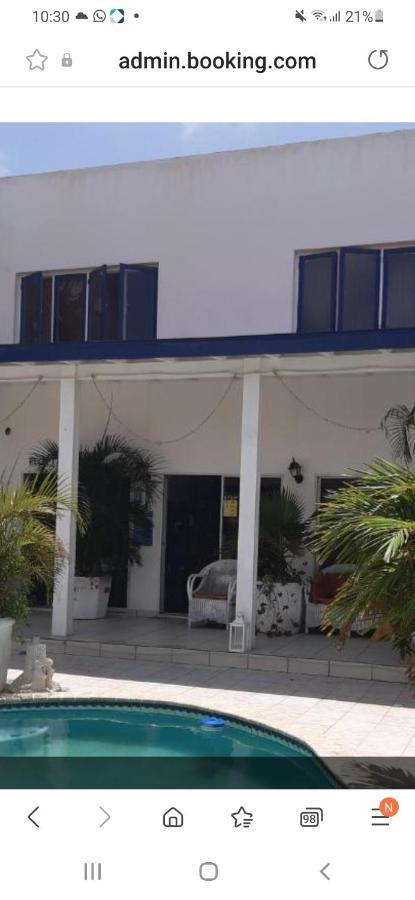 Palmita Hotel Hostel 오란제스타트 외부 사진